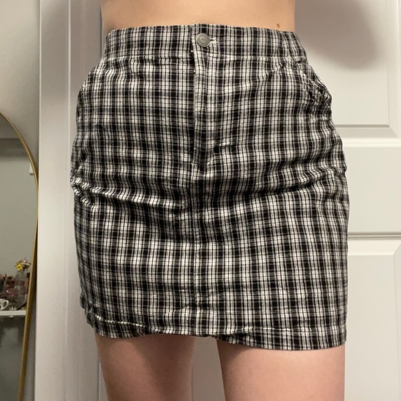 Hollister plaid skirt - Picture 2 of 3
